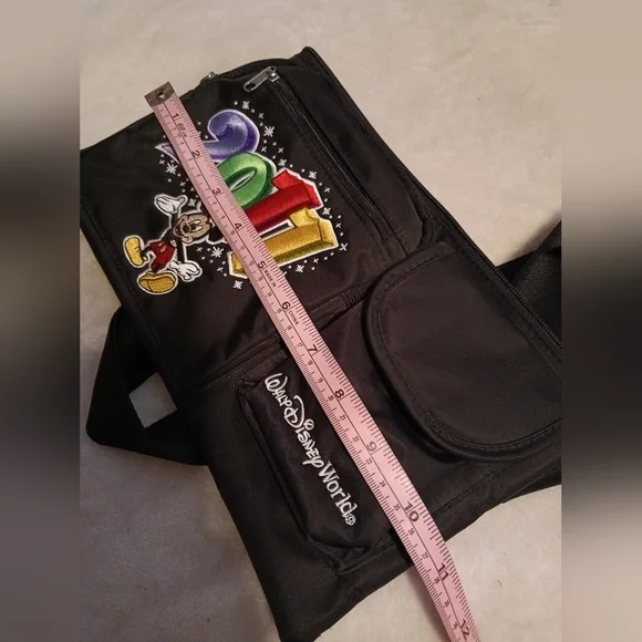 Vintage Walt Disney World  2011 waist bag - Picture 5 of 6